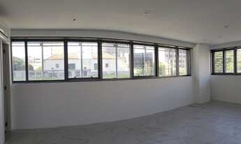 Imagem 3: Sala no TREND 24 para aluguel, 55m com piso, splits e 1 vaga. Excelente localização