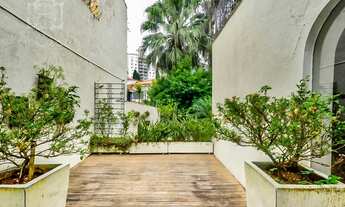 Imagem 5: Amplo Sobrado Reformado em Rua Nobre e Segura do Pacaembu