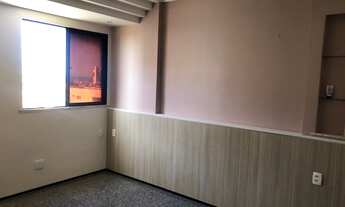 Imagem 5: Apartamento para aluguel tem 68 metros quadrados com 2 quartos em Monte Castelo - Fortalez