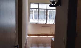 Imagem: Apartamento com 65m² semimobiliado quarto