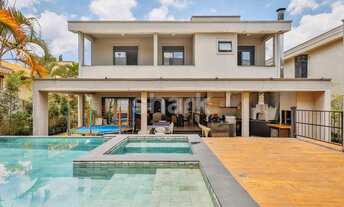 Imagem 2: Casa de condomínio sobrado para aluguel possui 490 metros quadrados com 4 quartos