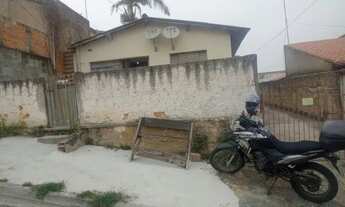 Imagem 5: Vendo casa antiga