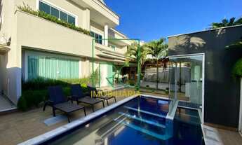 Imagem: Casa de condomínio com 6 quartos, 280m2