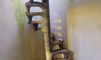 Imagem 2: Escada Apartamento com 1 dormitório