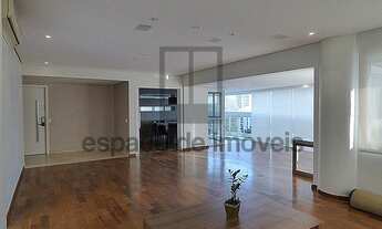 Imagem 2: Apartamento com ótima planta, varanda gourmet e vista para o Portal do Morumbi