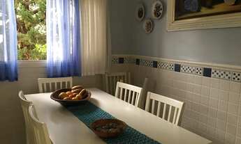 Imagem 2: Casa para venda possui 300 metros quadrados com 4 quartos em Vila Zezé - Jacareí - SP