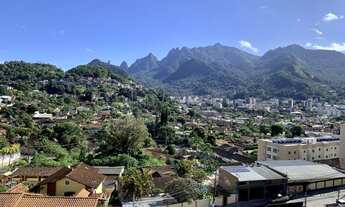 Imagem 2: Casa em Condomínio para Venda em Teresópolis, Araras, 3 dormitórios, 1 suíte, 3 banheiros
