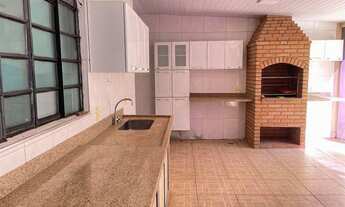 Imagem 4: Casa com 3 Quarto(s) e 2 banheiro(s) para Alugar, 216 m² por R$ 2400 / Mês