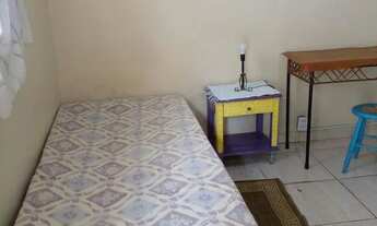 Imagem 3: Quarto mobiliado quintal area central vila Sargento amaral