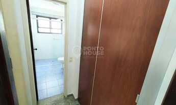 Imagem 3: Apartamento à venda meia quadra da Praia do Embaré, com 1 dormitório e 1 vaga