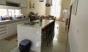 Imagem 4: Casa de condomínio para venda tem 172 metros quadrados com 3 quartos