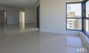 Imagem 6: Alto padrão, na quadra do mar