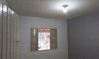 Imagem 4: Casa para aluguel possui 75 metros quadrados com 2 quartos em Parque Aeroporto - Taubaté