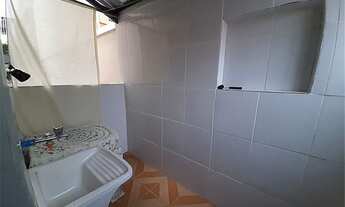 Imagem 3: Sobrado com terraço e garagem