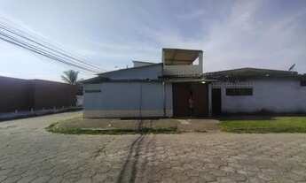 Imagem 2: Casa na praia com 4 Dormitórios