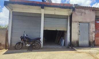 Imagem 3: Alugar.se Galpão / depósito com 4 vagas na garagem