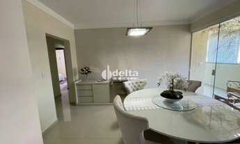Imagem 2: Apartamento disponível para venda no bairro Nossa Senhora das Graças em Uberlândia-MG