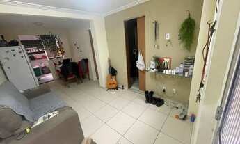 Imagem 2: ALUGA-SE CASA ACONCHEGANTE COM SUITE E VARANDA - EXCELENTE LOCALIZAÇÃO