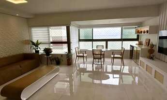 Imagem: VENDO LINDO APTO. NA BEIRA-MAR DE CANDEIAS