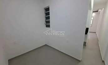 Imagem 2: Kitnet/Conjugado - / Residencial / Glória