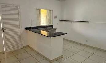 Imagem 7: Casa em condomínio fechado no Jardim Botânico, 01 quarto (suite), varanda, garagem..