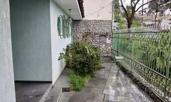 Imagem 2: Imóvel para venda possui 333 metros quadrados com 4 quartos em São Luiz - Belo Horizonte