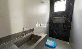 Imagem 3: Casa residencial com 3 quartos sendo 1 suíte, disponível para aluguel e venda no bairro Ja