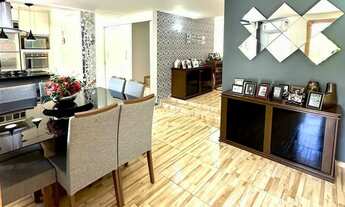 Imagem 7: Sobrado para venda possui 207 metros quadrados com 3 quartos em Hugo Lange - Curitiba - PR