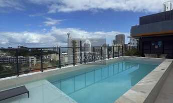 Imagem 2: Apartamento de Luxo à Venda na Barra: 1 Quarto, 1 Sala, 1 Banheiro e 1 Vaga de Garagem - E