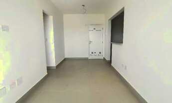 Imagem 7: Um dormitório com suíte e banheiro social vista mar