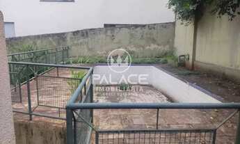 Imagem 2: Casa de rua : Sobrado / Residencial / Centro