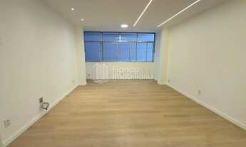 Imagem 2: Apartamento para venda possui 100 metros quadrados com 3 quartos em Icaraí - Niterói - RJ