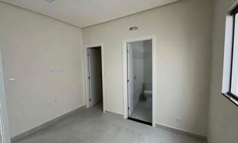 Imagem 7: Casa de Luxo com 3 Suítes e Área Gourmet em Condomínio Fechado - Agende Sua Visita!