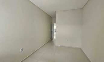 Imagem 4: Casa à venda com três quartos em avenida principal do bairro Jatobá em Petrolina