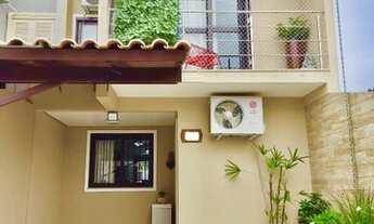 Imagem 2: Sobrado para venda possui 99 metros quadrados com 3 quartos em Igara - Canoas - RS