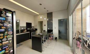 Imagem 2: Casa de condomínio térrea para venda tem 200 metros quadrados com 3 quartos