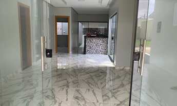 Imagem 2: Casa de condomínio térrea para venda tem 180 metros quadrados com 3 quartos