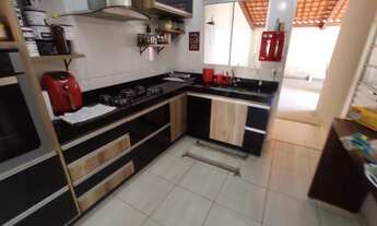 Imagem 2: Casa de condomínio para venda tem 250 metros quadrados com 3 quartos