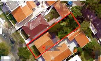 Imagem 2: Amplo terreno ZR3 com 454,00 m² à venda próximo ao Parque Bacacheri