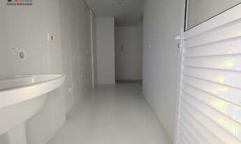 Imagem 7: Apartamento com 2 quartos, sendo 1 suíte, sacada com churrasqueira, 1 vaga de garagem