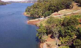 Imagem: Rancho medindo 10.000 m²,ou seja, 1,00