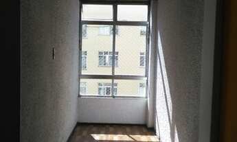 Imagem 6: TRANSVERSAL A DR. SATAMINI, PRÓXIMO À PRAÇA AFONSO PENA E A ESTAÇÃO DE METRO