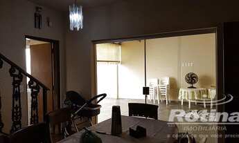 Imagem 6: Casa à venda, 4 quartos, 2 suítes, 4 vagas, Tabajaras - Uberlândia/MG