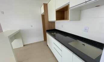 Imagem 4: Apartamento com 2 dormitórios novo nunca habitado a 2 quadras do mar junto ao centro em Tr