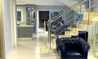 Imagem 3: Condomínio fechada, lindo sobrado com quatro suítes, mobiliado e decorado. R$-2.700.000,00