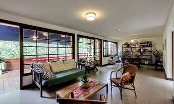 Imagem 3: Casa duplex estilo rústico a venda em condomínio fechado em São Conrado