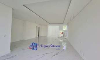 Imagem 2: Luxuosa casa no Alphaville Fortaleza com 5 suítes, piscina privativa