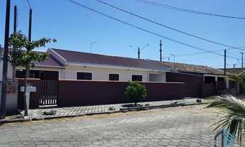 Imagem 4: Casa c/piscina, 04 quartos c/suíte no Baln. Gaivotas em Matinhos PR