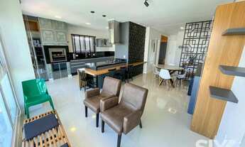 Imagem 5: Apartamento mobiliado com 4 dormitórios para alugar no Pioneiros em Balneário Camboriú/SC