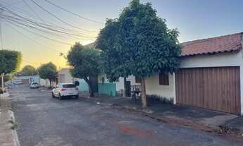 Imagem 4: Casa para venda possui 200 metros quadrados com 3 quartos em Jardim Guanabara II - Goiânia